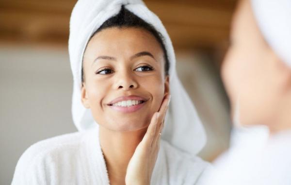 20 درمان خانگی معجزه آسا برای بستن منافذ باز پوست